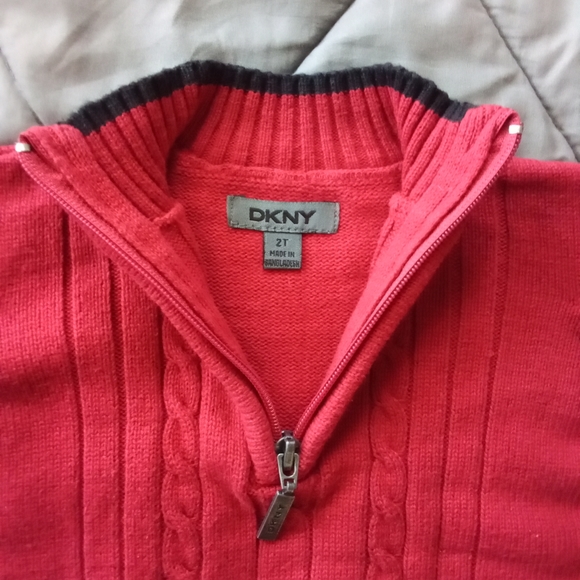 Boys DKNY Red Mock Neck Sweater Ribbed / Cable Knit Style Black Trim 100% Cotton - Picture 6 of 13